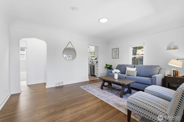 13349 25th Avenue NE, Seattle, WA 98125