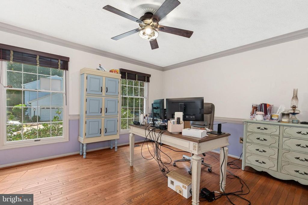 Image 17 of property listing at 10924 BEECH CREEK DR, Columbia, MD 21044