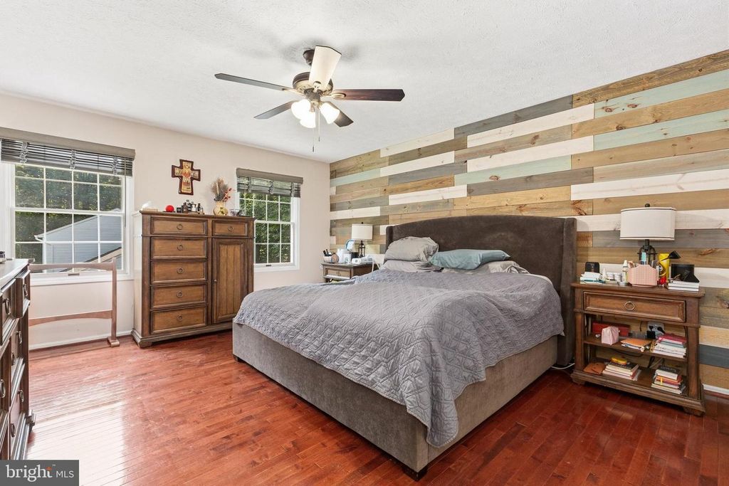 Image 21 of property listing at 10924 BEECH CREEK DR, Columbia, MD 21044