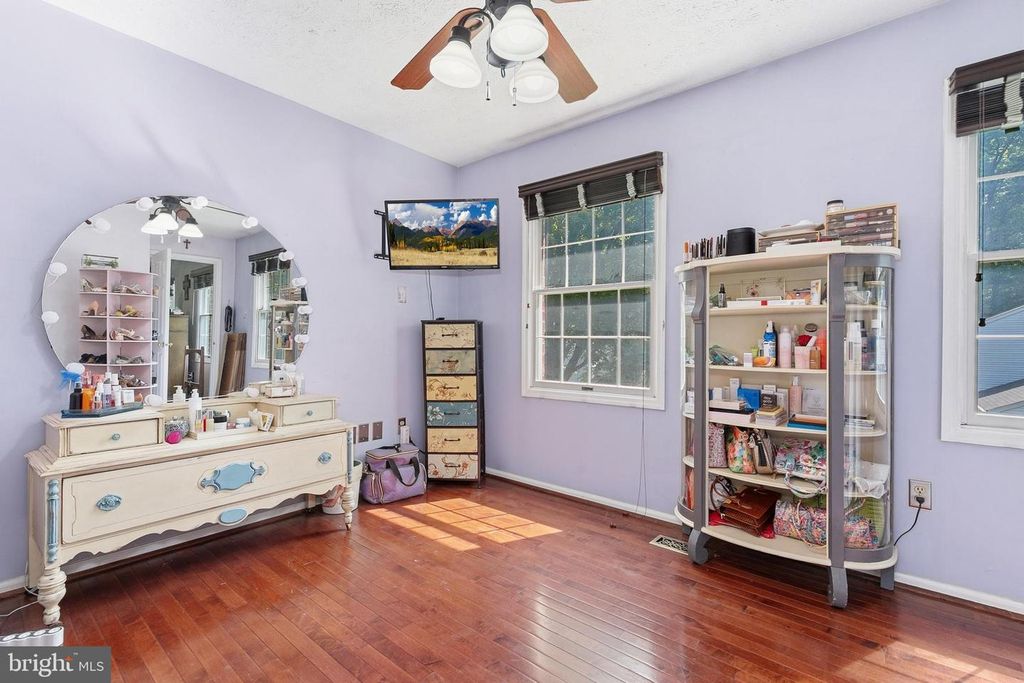 Image 27 of property listing at 10924 BEECH CREEK DR, Columbia, MD 21044