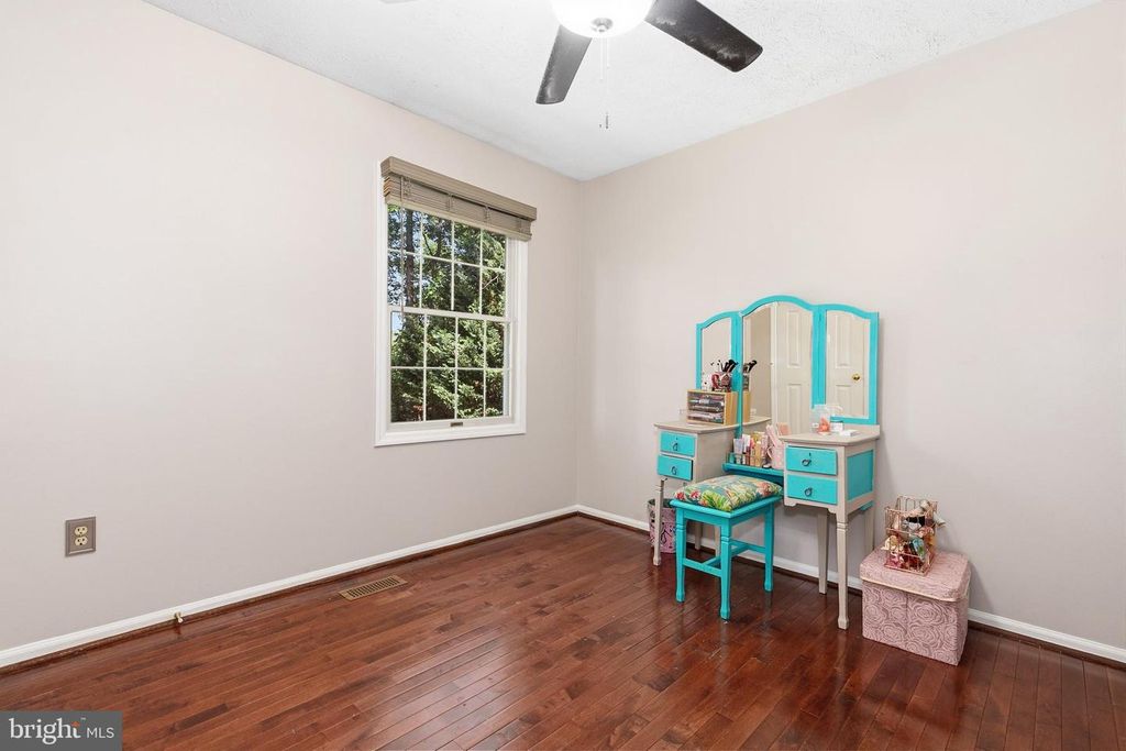 Image 28 of property listing at 10924 BEECH CREEK DR, Columbia, MD 21044