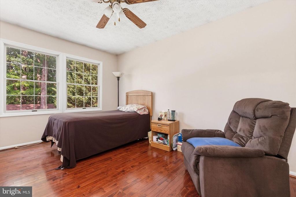 Image 30 of property listing at 10924 BEECH CREEK DR, Columbia, MD 21044