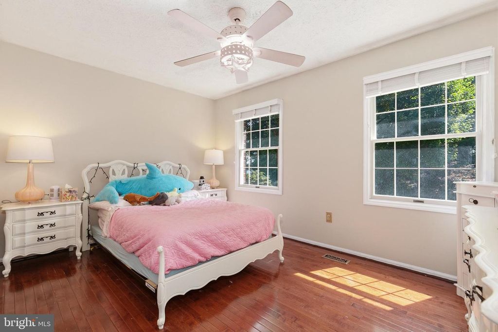 Image 31 of property listing at 10924 BEECH CREEK DR, Columbia, MD 21044