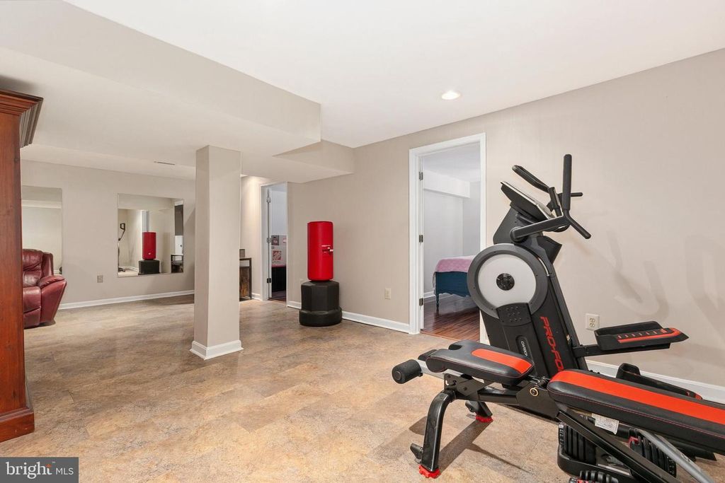 Image 36 of property listing at 10924 BEECH CREEK DR, Columbia, MD 21044