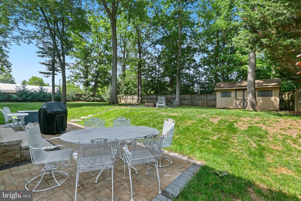 Image 43 of property listing at 10924 BEECH CREEK DR, Columbia, MD 21044