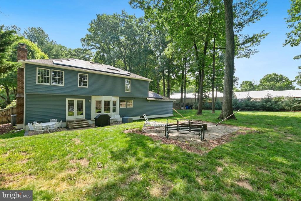 Image 45 of property listing at 10924 BEECH CREEK DR, Columbia, MD 21044