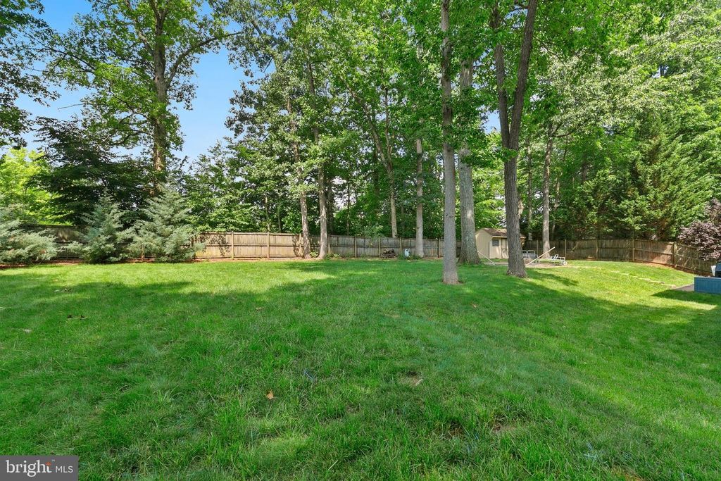 Image 49 of property listing at 10924 BEECH CREEK DR, Columbia, MD 21044