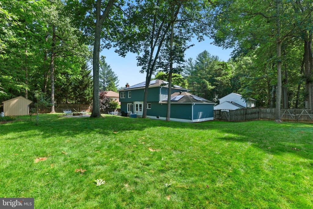 Image 50 of property listing at 10924 BEECH CREEK DR, Columbia, MD 21044