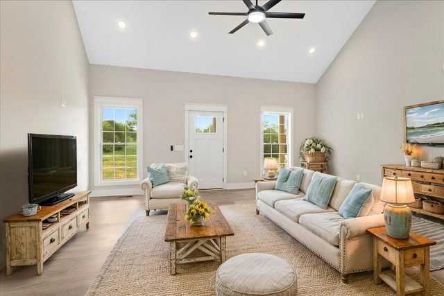 3186 Jett Rd, Pulaski, TN 38478