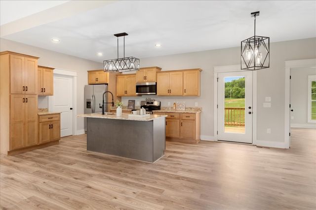 3186 Jett Rd, Pulaski, TN 38478