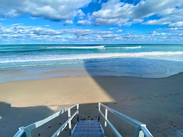 3605 S Ocean Boulevard 229, South Palm Beach, FL 33480