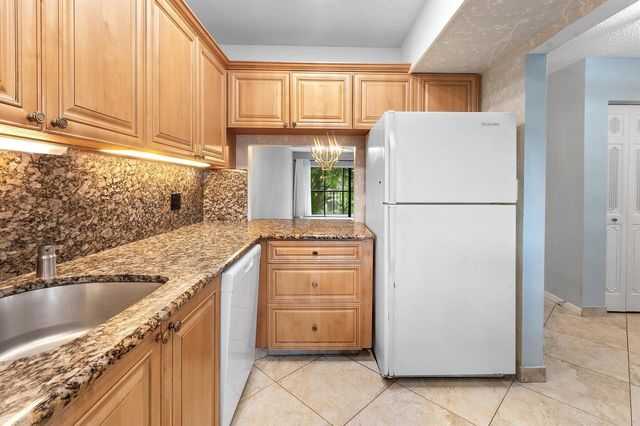 3605 S Ocean Boulevard 229, South Palm Beach, FL 33480