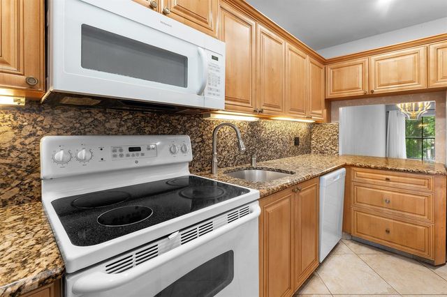3605 S Ocean Boulevard 229, South Palm Beach, FL 33480