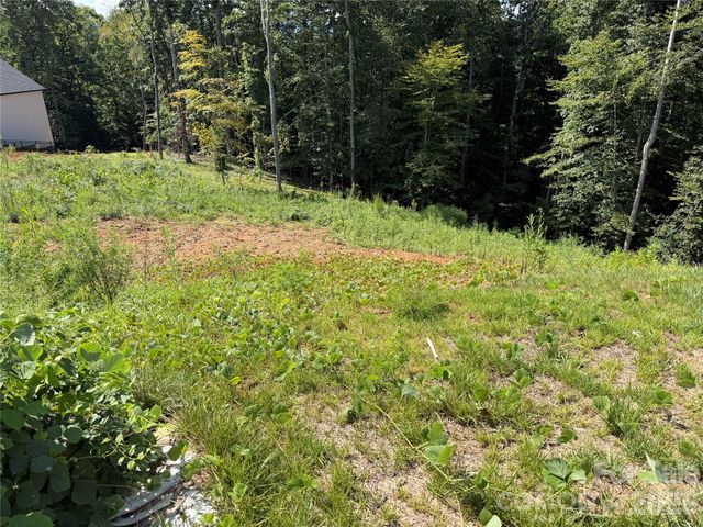 1207 Summerhill Street SW, Lenoir, NC 28645