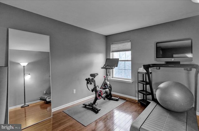 910 CLOVER LN, Gilbertsville, PA 19525