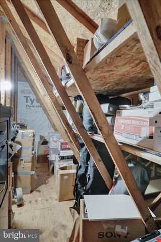 910 CLOVER LN, Gilbertsville, PA 19525