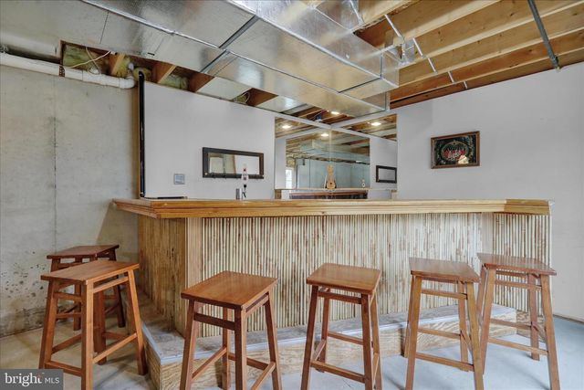 910 CLOVER LN, Gilbertsville, PA 19525