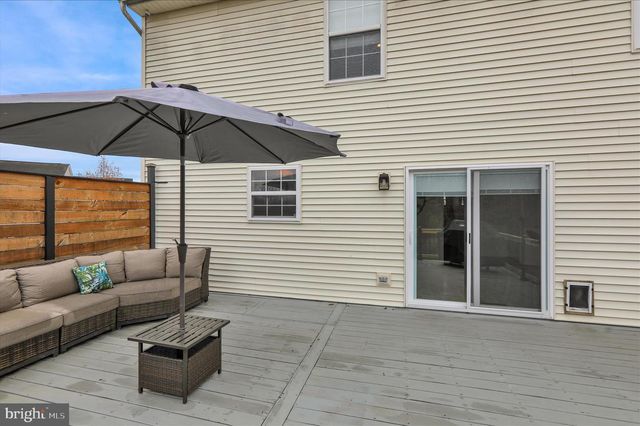 910 CLOVER LN, Gilbertsville, PA 19525