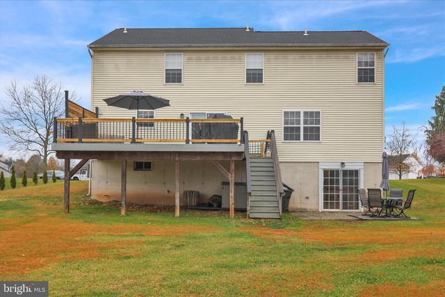 910 CLOVER LN, Gilbertsville, PA 19525