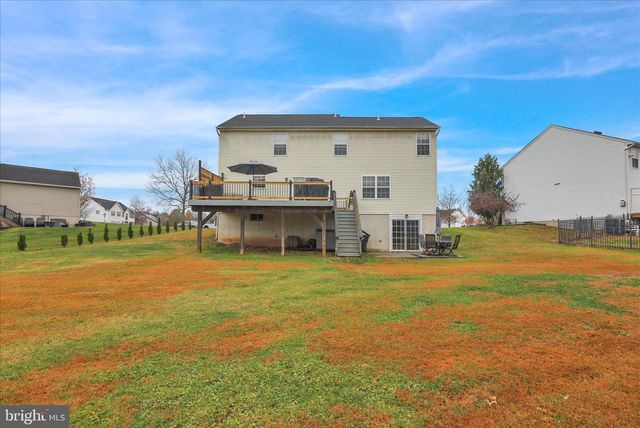 910 CLOVER LN, Gilbertsville, PA 19525