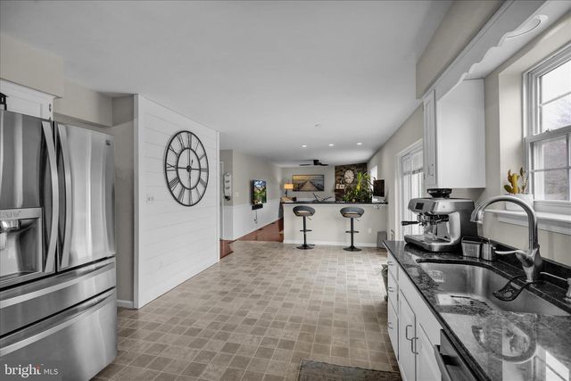 910 CLOVER LN, Gilbertsville, PA 19525