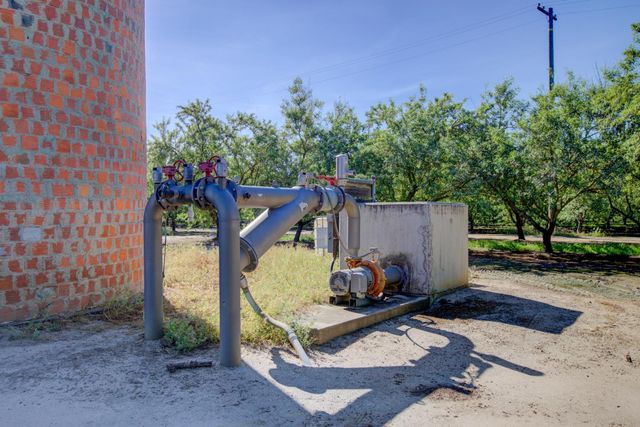 1113 Clark Rd, Modesto, CA 95358