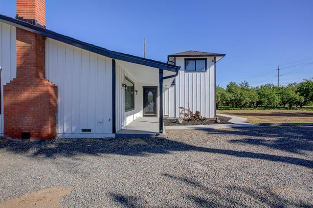 1113 Clark Rd, Modesto, CA 95358