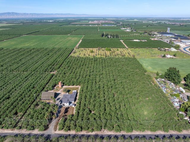 1113 Clark Rd, Modesto, CA 95358