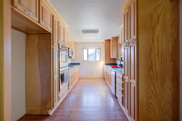 1113 Clark Rd, Modesto, CA 95358