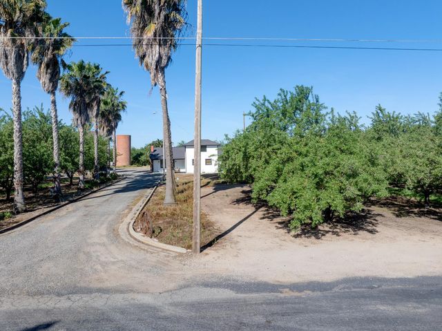 1113 Clark Rd, Modesto, CA 95358
