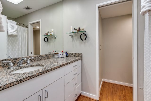 4122 Travis Street 19, Dallas, TX 75204