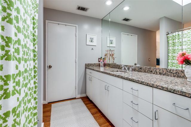 4122 Travis Street 19, Dallas, TX 75204