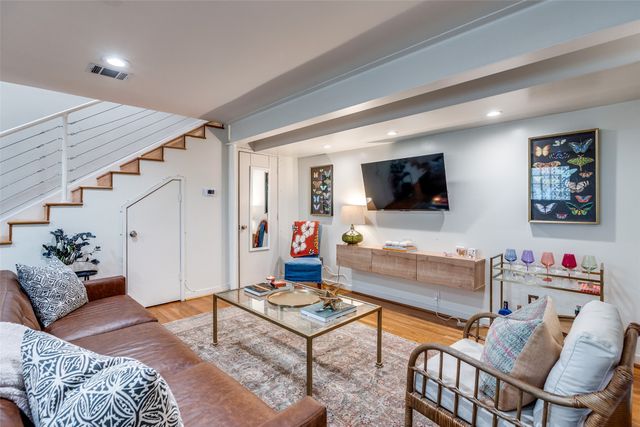 4122 Travis Street 19, Dallas, TX 75204