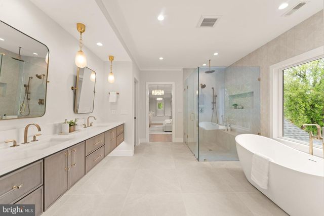208 ELM ST SW, Vienna, VA 22180