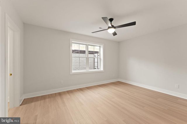 208 ELM ST SW, Vienna, VA 22180