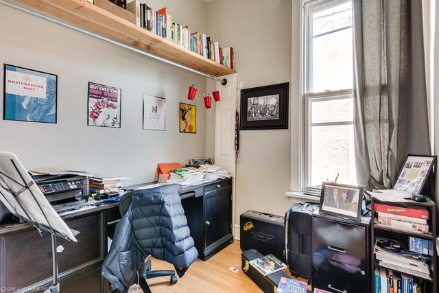 2009 W HURON Street, Chicago, IL 60612