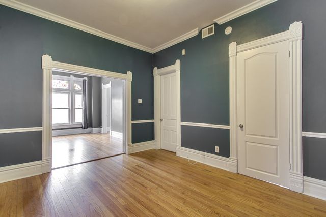 2009 W HURON Street, Chicago, IL 60612