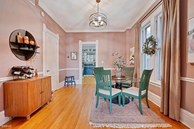 2009 W HURON Street, Chicago, IL 60612