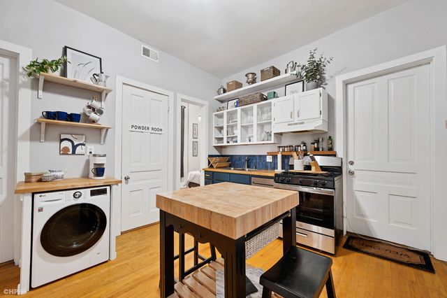 2009 W HURON Street, Chicago, IL 60612