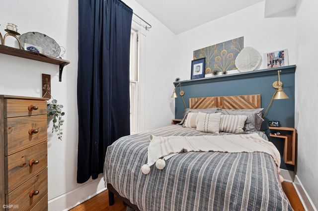 2009 W HURON Street, Chicago, IL 60612