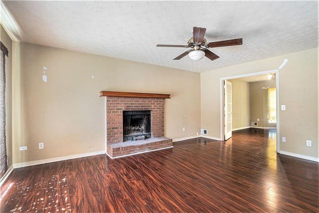 890 Kent Court, Lithonia, GA 30058