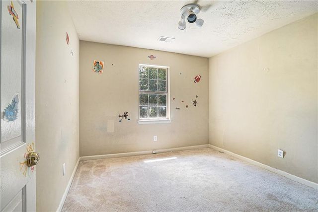 890 Kent Court, Lithonia, GA 30058