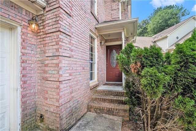 890 Kent Court, Lithonia, GA 30058