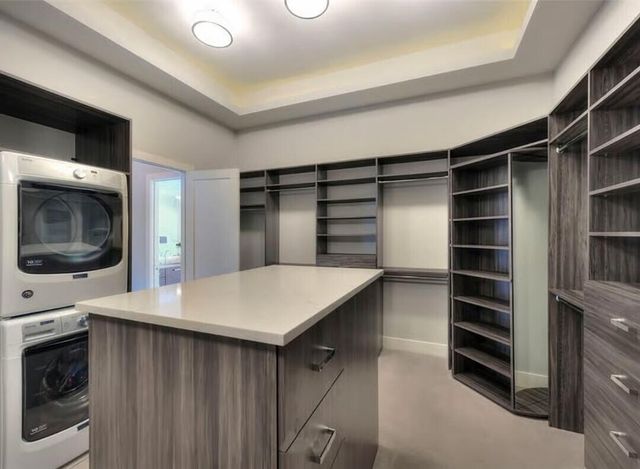 5902 Cherry Hill Road, Ann Arbor, MI 48105