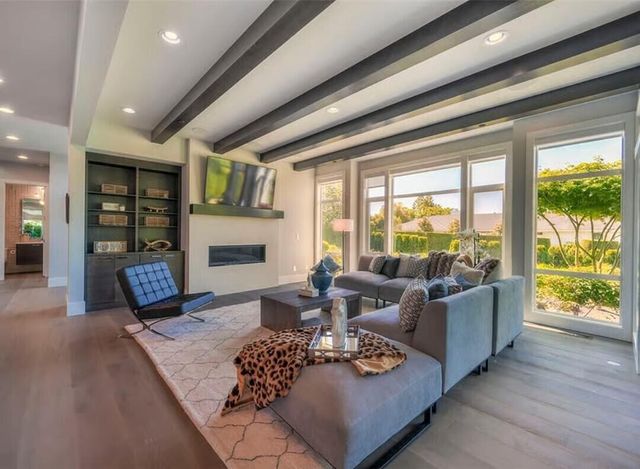 5902 Cherry Hill Road, Ann Arbor, MI 48105