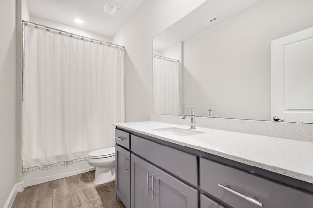 1000 Kirkham Way, Fort Worth, TX 76247