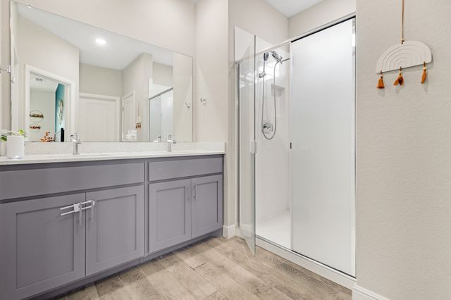 1000 Kirkham Way, Fort Worth, TX 76247