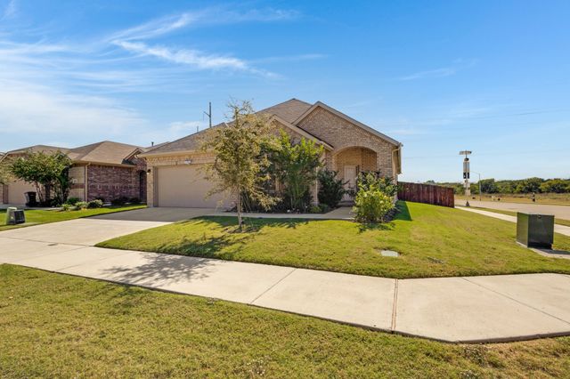 1000 Kirkham Way, Fort Worth, TX 76247