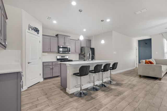 1000 Kirkham Way, Fort Worth, TX 76247