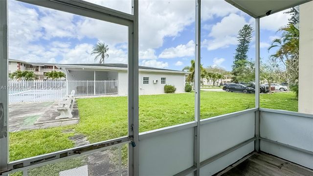 4770 NW 10th Ct 106, Plantation, FL 33313
